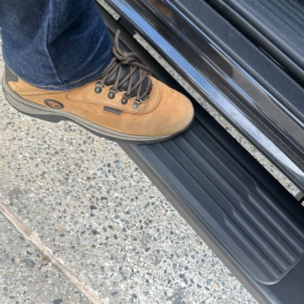 CB3 Running Boards Black Powdercoat