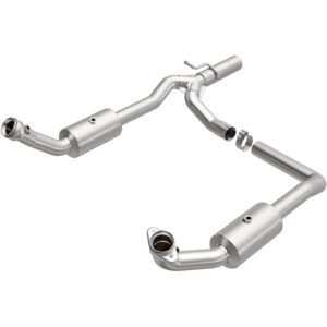 MagnaFlow OEM Grade Federal / EPA Compliant Direct-Fit Catalytic Converter 21-599