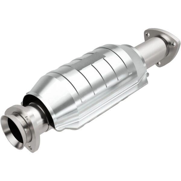 MagnaFlow 1981-1988 Saab 900 Standard Grade Federal / EPA Compliant Direct-Fit Catalytic Converter