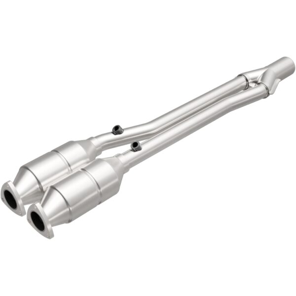 MagnaFlow HM Grade Federal / EPA Compliant Direct-Fit Catalytic Converter 24157