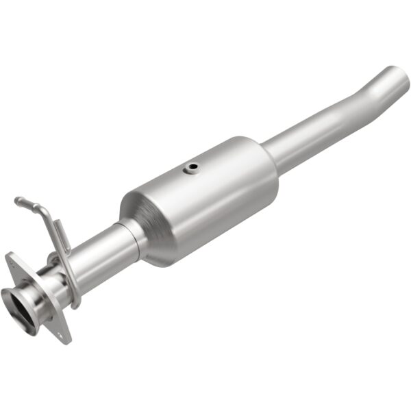 MagnaFlow OEM Grade Federal / EPA Compliant Direct-Fit Catalytic Converter 280445