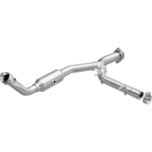MagnaFlow 2005-2006 Ford Expedition California Grade CARB Compliant Direct-Fit Catalytic Converter