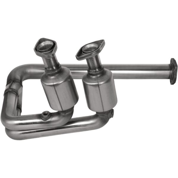 MagnaFlow 2000-2003 Jeep Wrangler OEM Grade Federal / EPA Compliant Direct-Fit Catalytic Converter