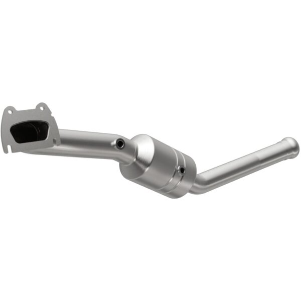 MagnaFlow OEM Grade Federal / EPA Compliant Direct-Fit Catalytic Converter 49737