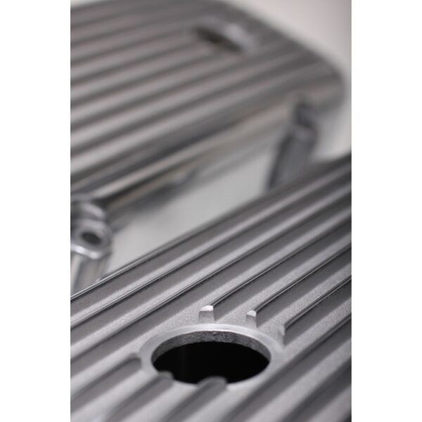 TRANS-DAPT PERFORMANCE PRODUCTS FINNED ALUMINUM VALVE COVERS WITH HOLE; BB CHEVY 396-502 V8S 1965-95