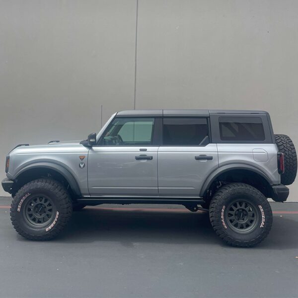 Camburg Engineering 2021-2025 Ford Bronco 2-Door Excludes Raptor FOX 2.5 Elite DSC KINETIK Series Lift Kit CAM-110226-K