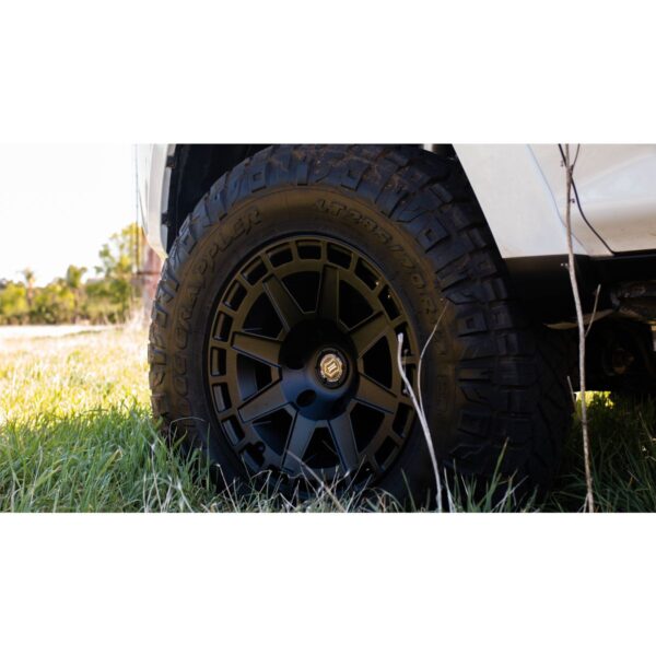 ICON ALLOYS COMPASS SAT BLK - 17 X 8.5 / 6X135 / 6MM / 5" BS