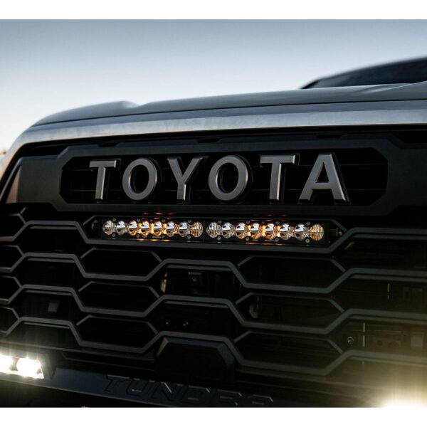 S8 20 Inch Grille Light Kit
